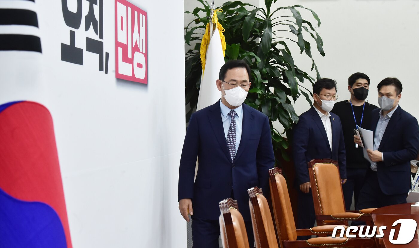 본문 이미지 - 국민의힘 비상대책위원장으로 선출된 주호영 의원이 9일 국회 본청 당대표회의실에서 기자간담회를 하고 있다. (공동취재) 2022.8.9/뉴스1 ⓒ News1 허경 기자