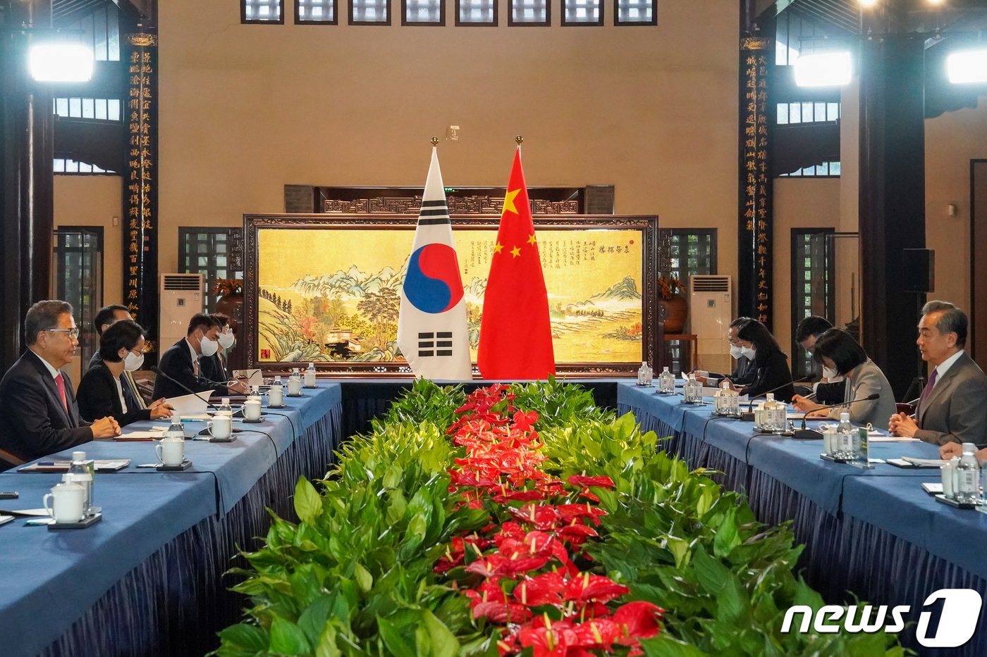 지난 8월9일 중국 산둥성 칭다오에서 열린 한중외교장관회담. &#40;외교부 제공&#41;