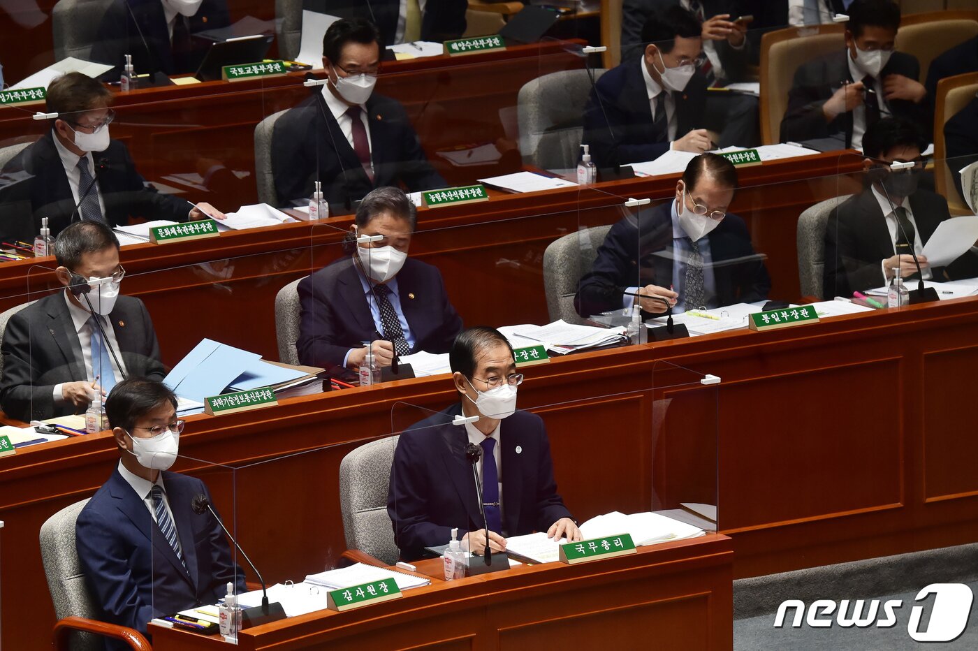 본문 이미지 - 한덕수 국무총리가 1일 서울 여의도 국회에서 열린 예산결산특별위원회 전체회의에서 의원 질의에 답하고 있다. (공동취재) 2022.9.1/뉴스1 ⓒ News1 유승관 기자