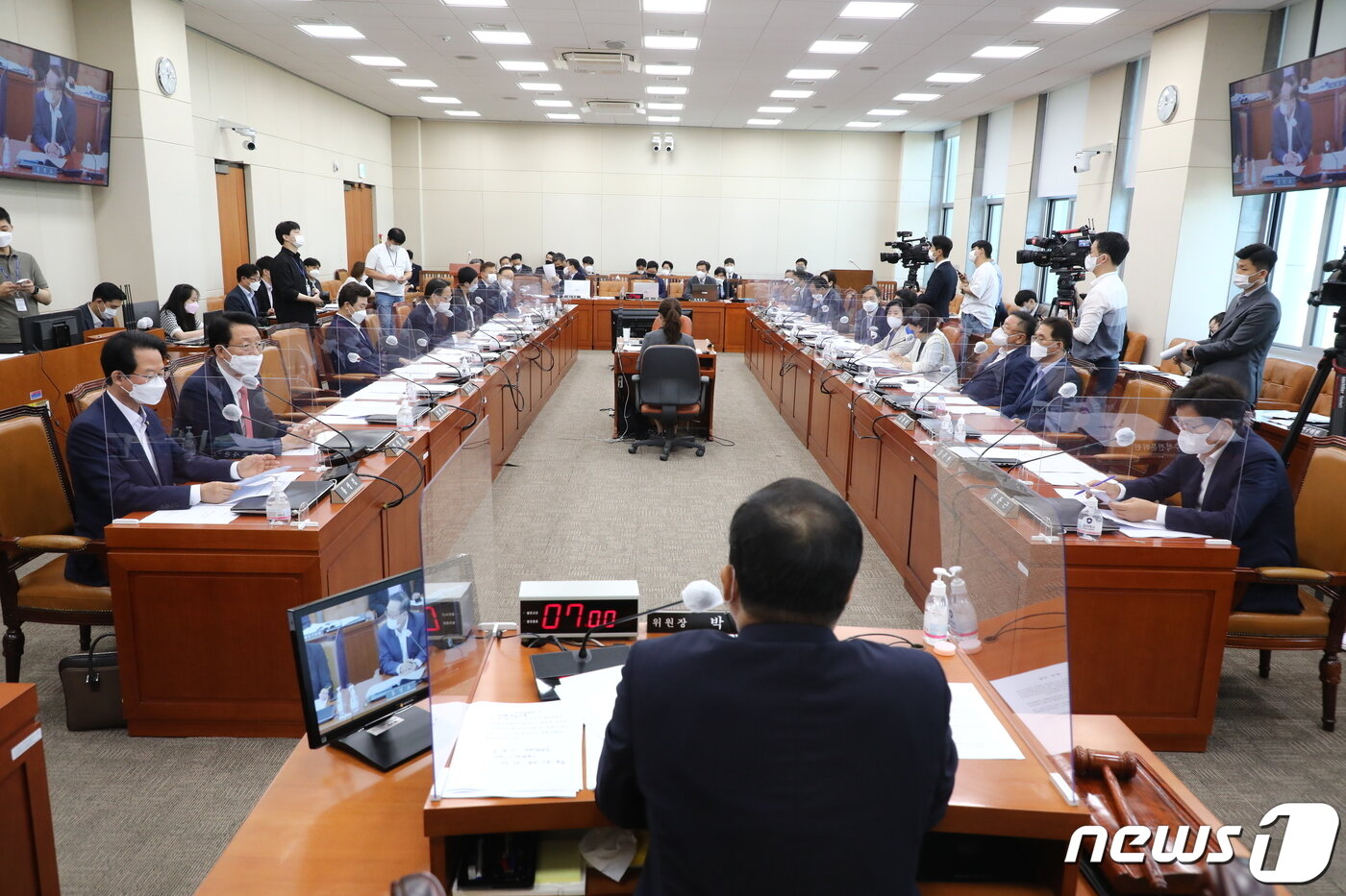 본문 이미지 - 박대출 국회 기획재정위원회 위원장이 1일 서울 여의도 국회에서 열린 기획재정위원회 전체회의를 주재하고 있다. (공동취재) 2022.9.1/뉴스1 ⓒ News1 이재명 기자