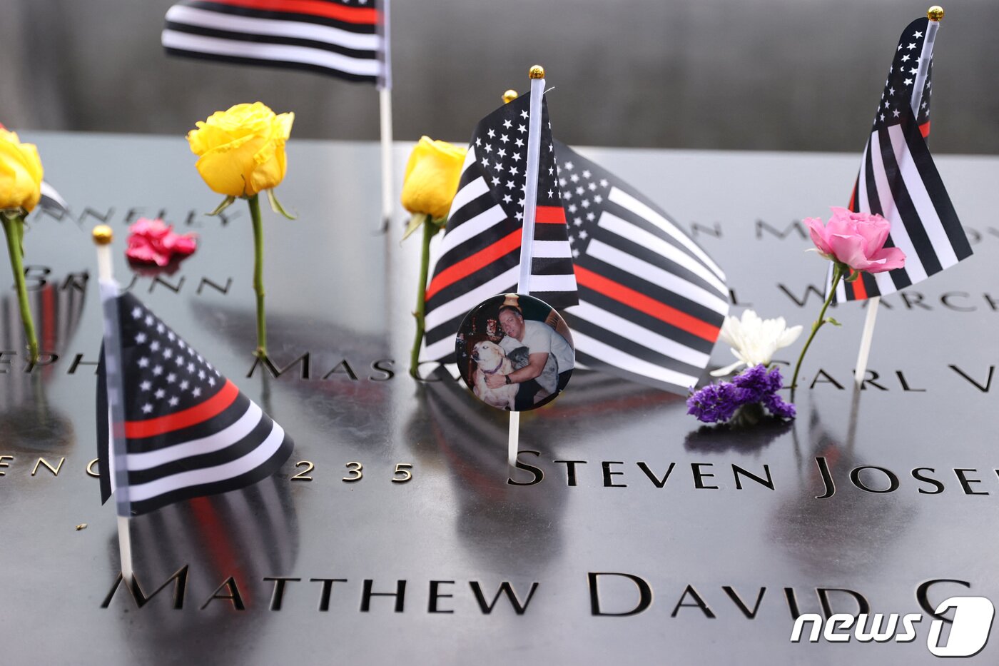 본문 이미지 - 11일(현지시간) 미국 뉴욕에서 9·11 테러 21주년 기념식이 진행되고 있다. ⓒ 로이터=뉴스1 ⓒ News1 이유진 기자