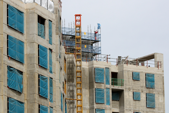 중동發 공사비 폭등에 입주 지연 확산…주택시장 '공급 경고등'