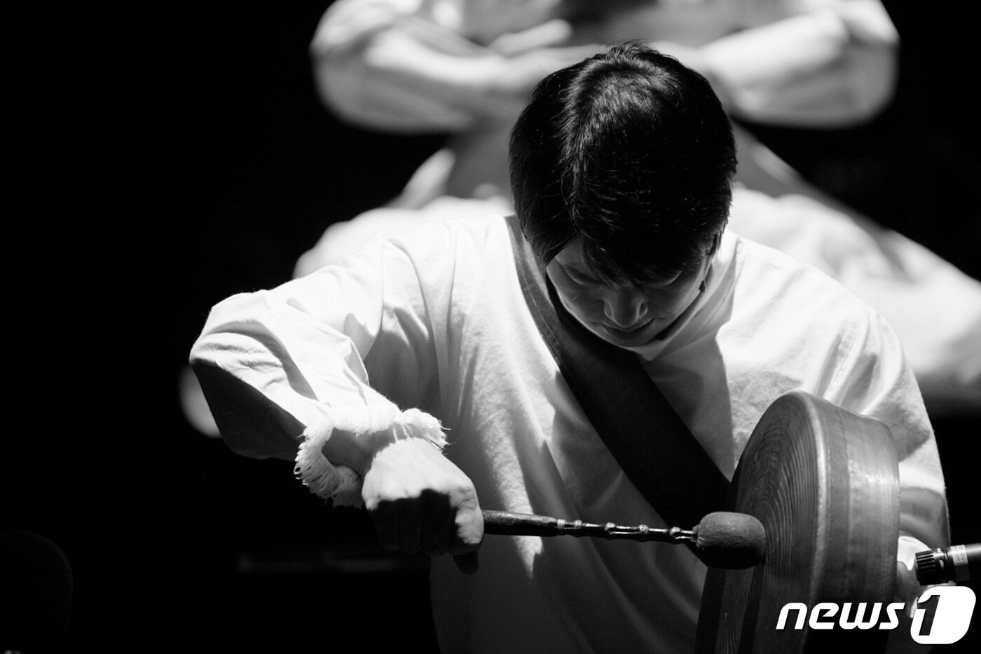 본문 이미지 - 사물놀이 몰개 공연 모습.(몰개 제공)/뉴스1