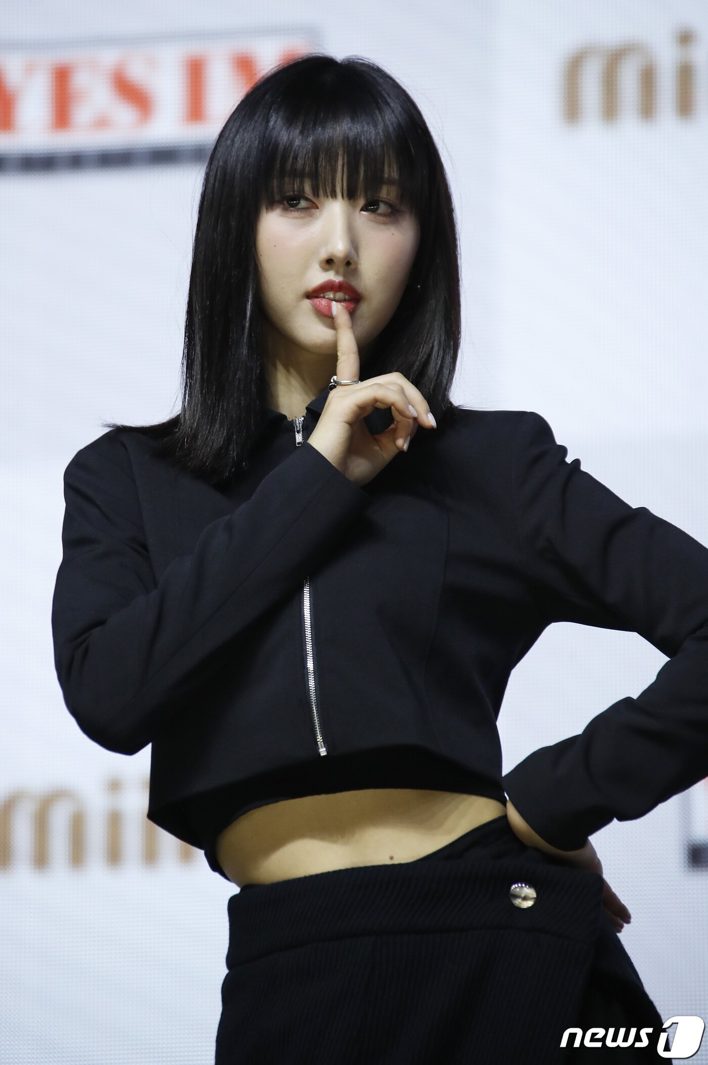 본문 이미지 - 그룹 미미로즈 최연재가 16일 오후 서울 광진구 예스24 라이브홀에서 가진 데뷔 앨범 '어썸(AWESOME)‘ 발매 기념 쇼케이스에서 포즈를 취하고 있다. 2022.9.16/뉴스1 ⓒ News1 권현진 기자