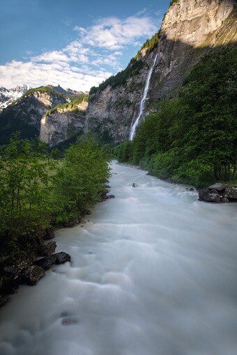 본문 이미지 - 슈타웁바흐 폭포(스위스정부관광청 제공)