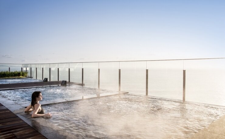 본문 이미지 - 아난티 힐튼 부산의 맥퀸즈 풀
