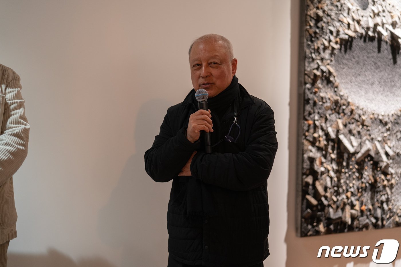 본문 이미지 - 김양수 두손갤러리 대표, Times Reimagined Opening speech by Yangsoo Kim in Venice, 두손갤러리 제공