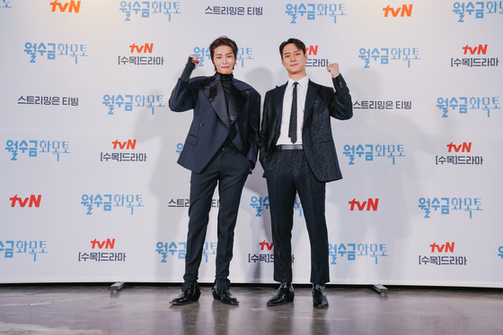 배우 김재영(왼쪽), 고경표 / 사진제공=tvN