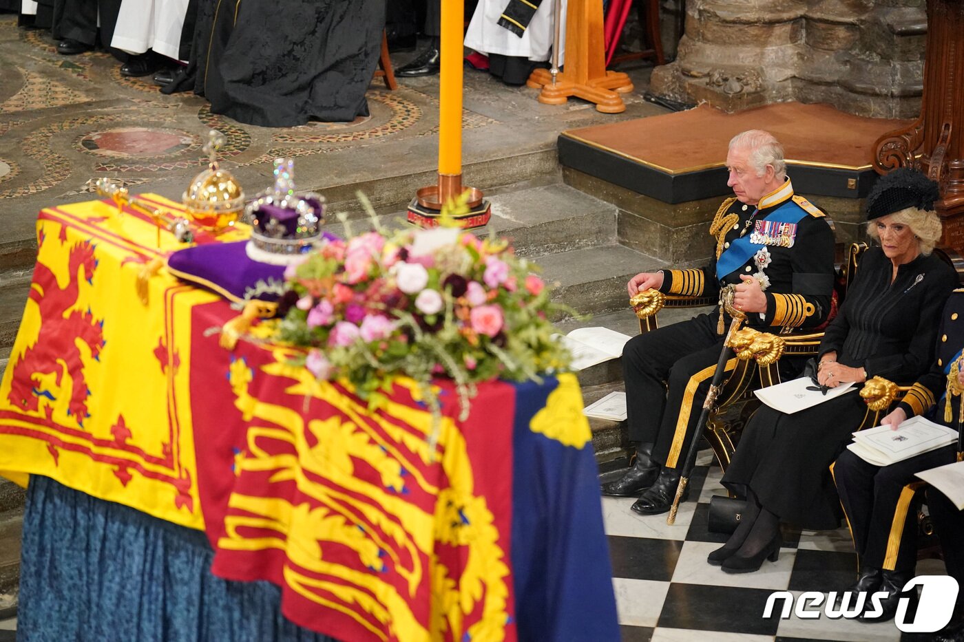본문 이미지 - 19일 영국 런던 웨스트민스터 사원에서 엘리자베스 2세 여왕의 장례식이 열리고 있다. 2022. 9. 19. ⓒ 로이터=뉴스1 ⓒ News1 최서윤 기자