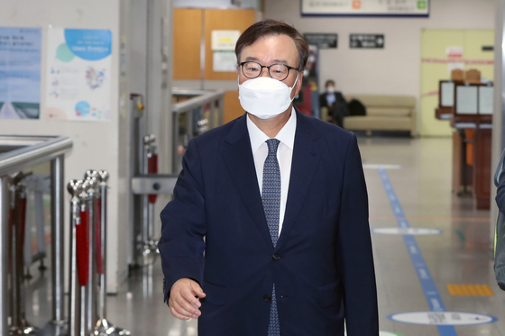 '한·미 정상 통화 유출' 강효상 前의원 징역형 집행유예 확정