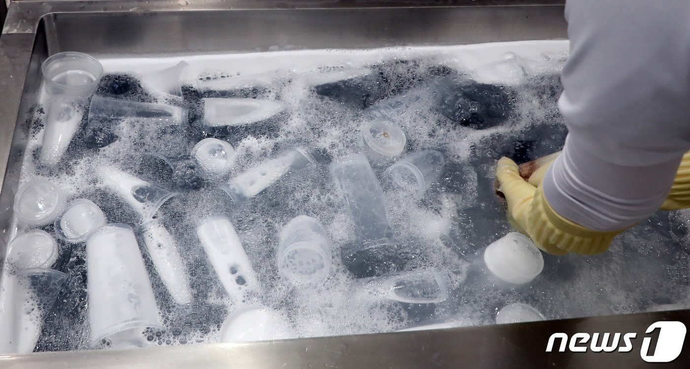 본문 이미지 - 다회용컵 초음파 세척기 