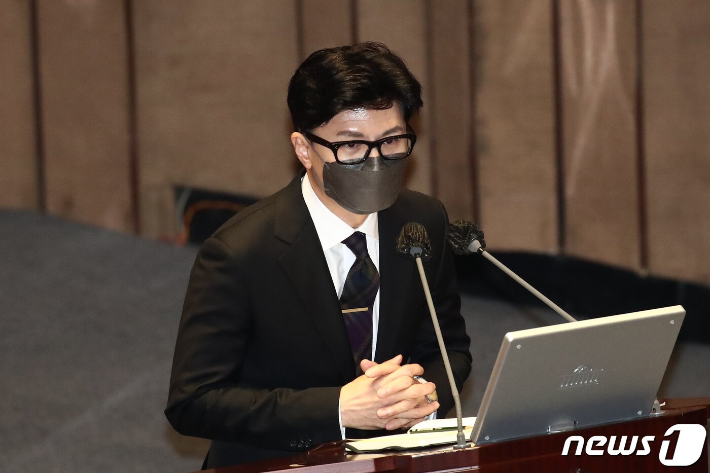 본문 이미지 - 한동훈 법무부 장관이여의도 국회에서 열린 본회의 교육·사회·문화 분야 대정부 질문에서 이채익 국민의힘 의원의 질문에 답변하고 있다. (공동취재) 2022.9.22/뉴스1 ⓒ News1 이재명 기자