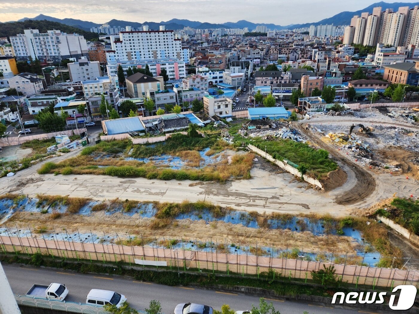 본문 이미지 - 전주 감나무골 재개발 사업 공사현장.(독자제공)2022.9.23/뉴스1