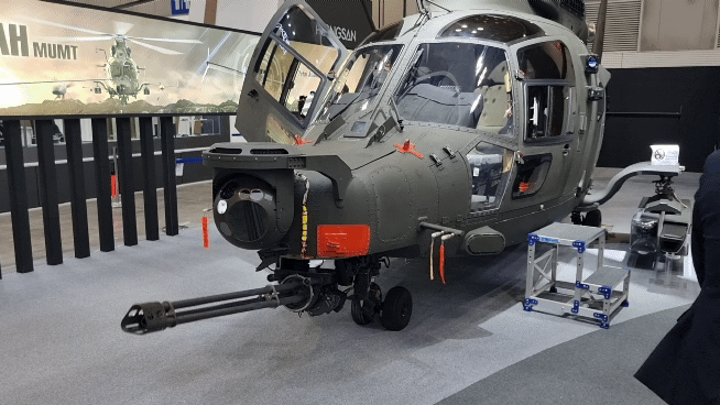 본문 이미지 - 한국항공우주산업(KAI) 부스에 설치된 소형무장헬기의 작동 모습.  ⓒ News1 이형진 기자