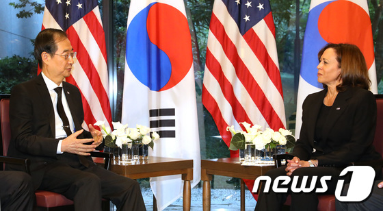 카멀라 해리스 미국 부통령 만난 한덕수 총리