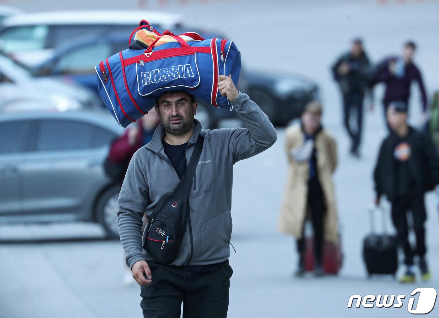 본문 이미지 - 러시아 동원령에 징집된 이들이 이동 중이다. ⓒ 로이터=뉴스1 ⓒ News1 이서영 기자