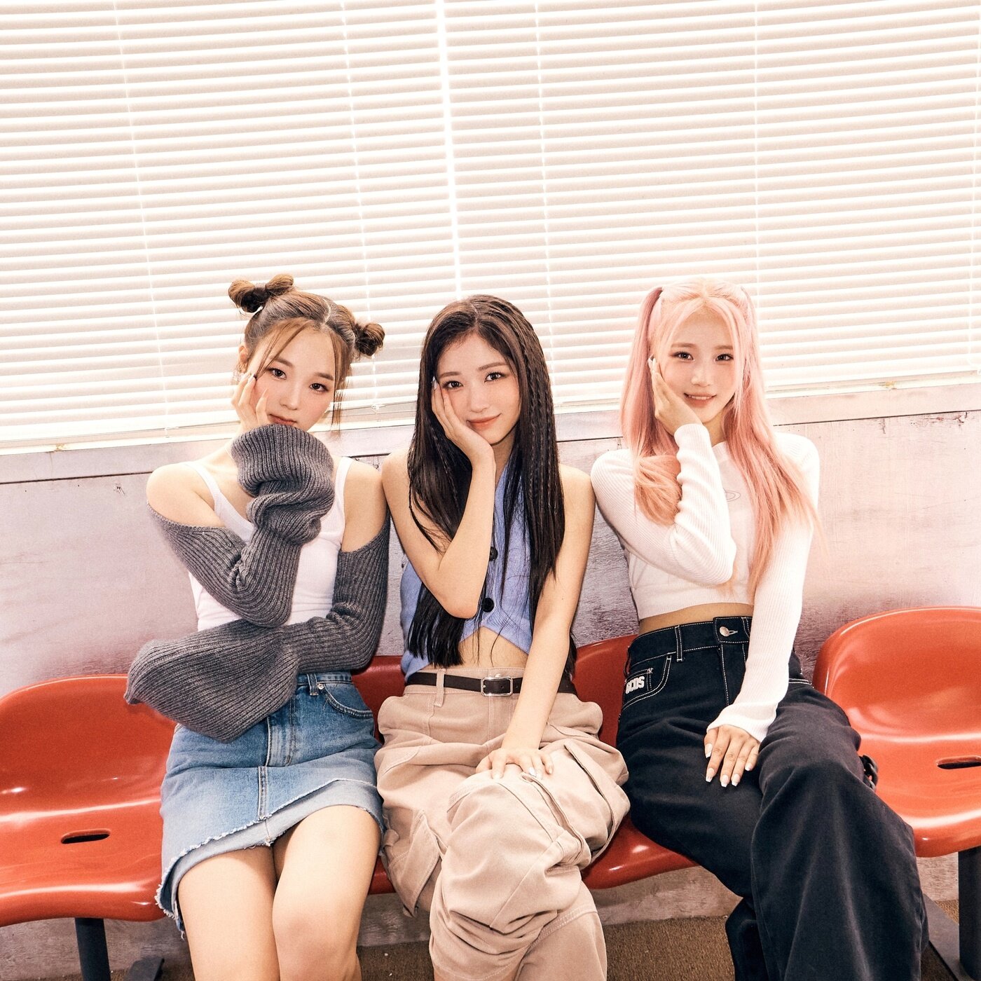 본문 이미지 - 라임라잇, 143 엔터테인먼트 제공