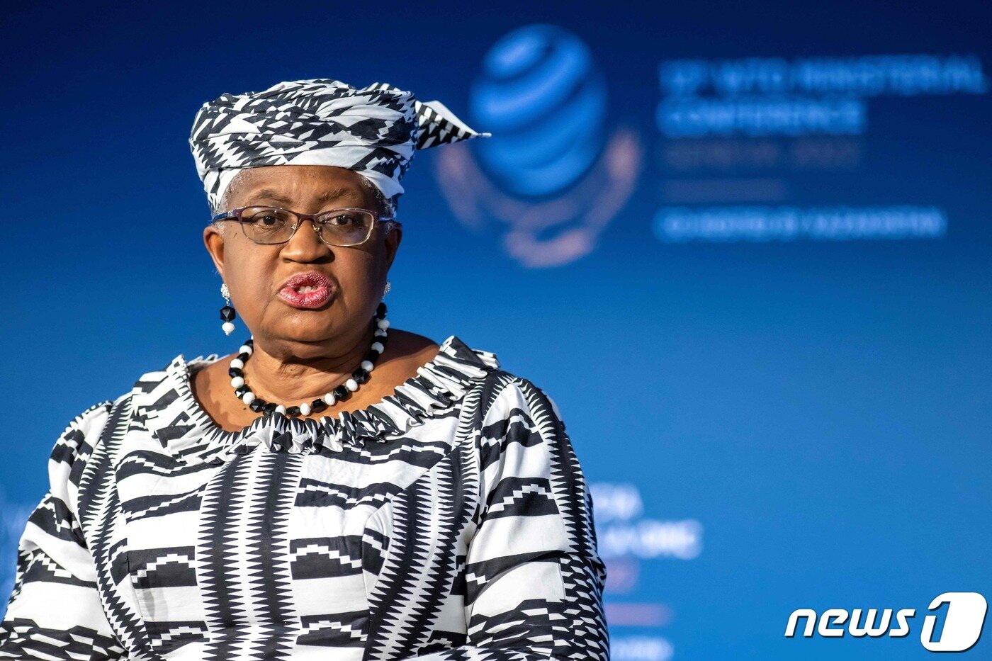 본문 이미지 - 응고지 오콘조이웨알라 WTO 사무총장. 2022.06.12. ⓒ AFP=뉴스1 ⓒ News1 정윤영 기자
