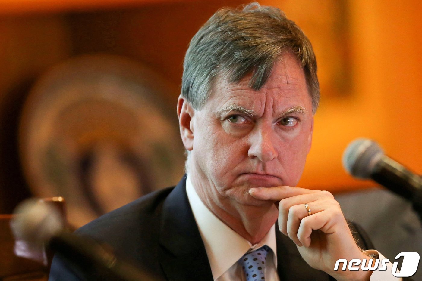 본문 이미지 - 찰스 에반스 시카고 연은 총재가 기자회견을 하고 있다. ⓒ 로이터=뉴스1 ⓒ News1 박형기 기자