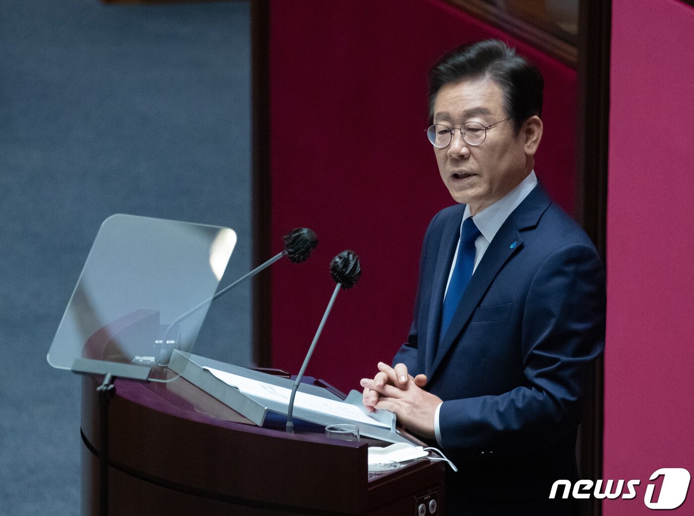 본문 이미지 - 이재명 더불어민주당 대표가 28일 오전 서울 여의도 국회에서 열린 본회의에서 교섭단체 대표연설을 하고 있다. 2022.9.28/뉴스1 ⓒ News1 이재명 기자