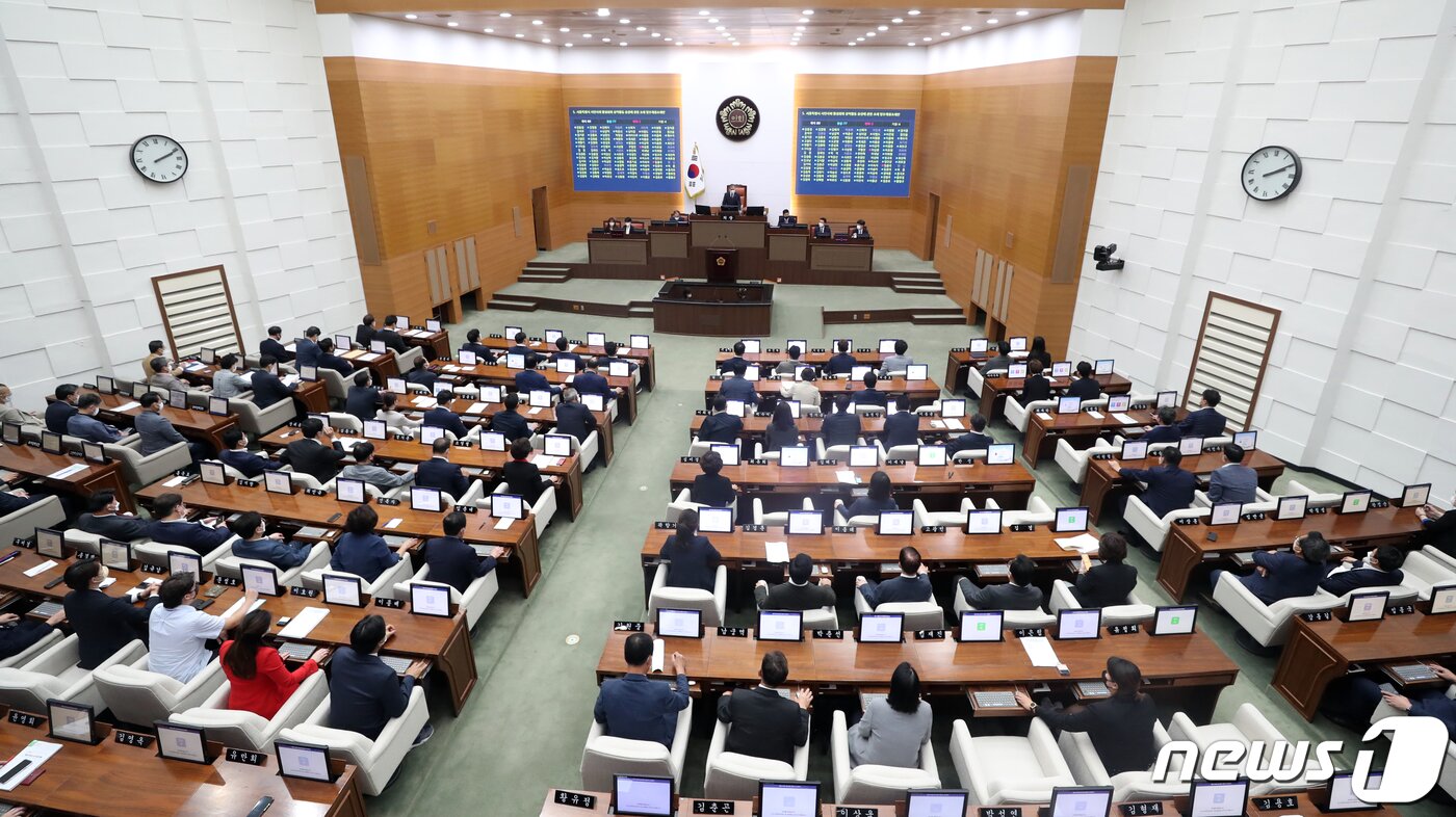 본문 이미지 - 서울시의회 본회의 모습. /뉴스1 ⓒ News1 황기선 기자
