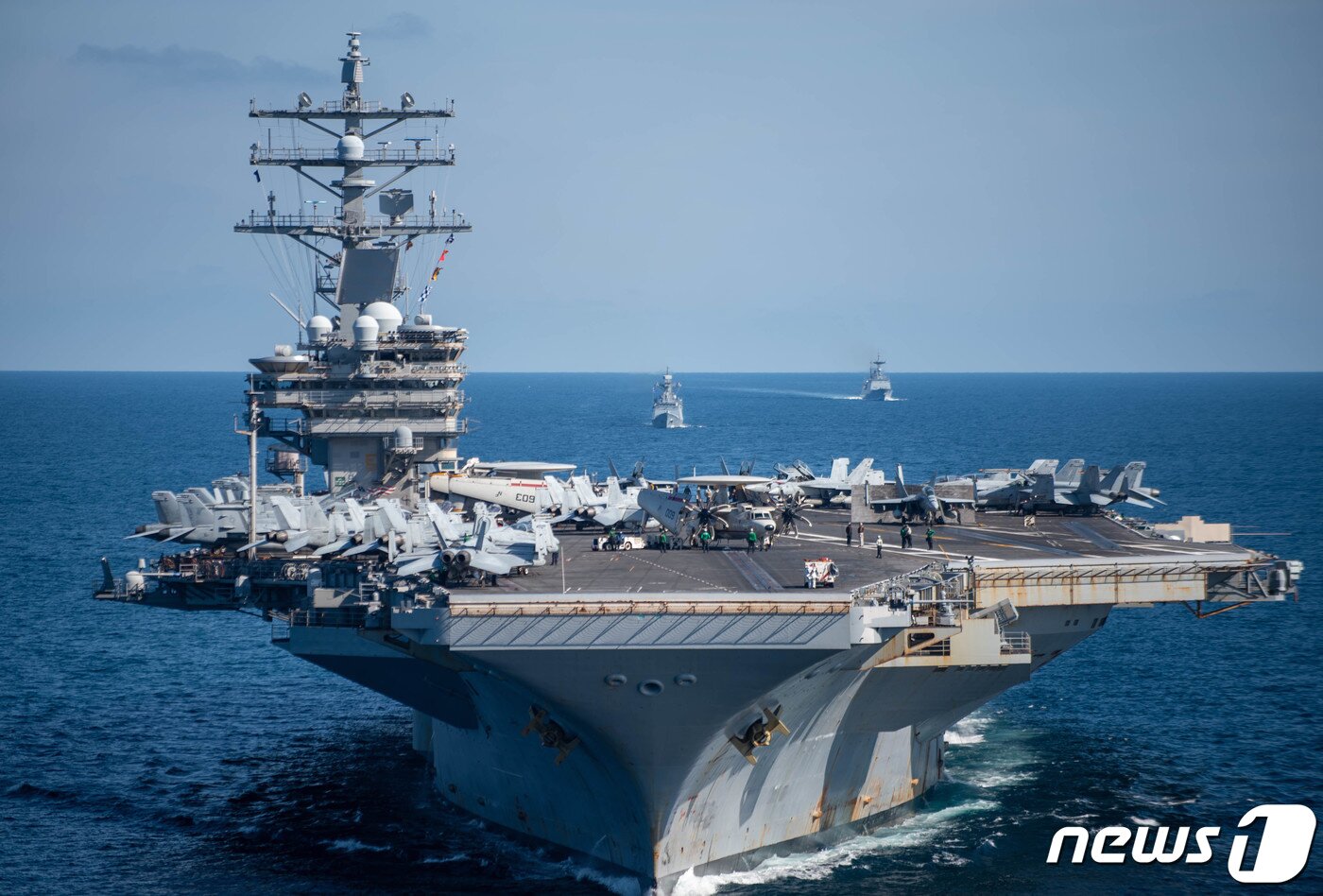 본문 이미지 - 미 해군 항공모함 '로널드 레이건'. (해군 제공) 2022.9.29/뉴스1