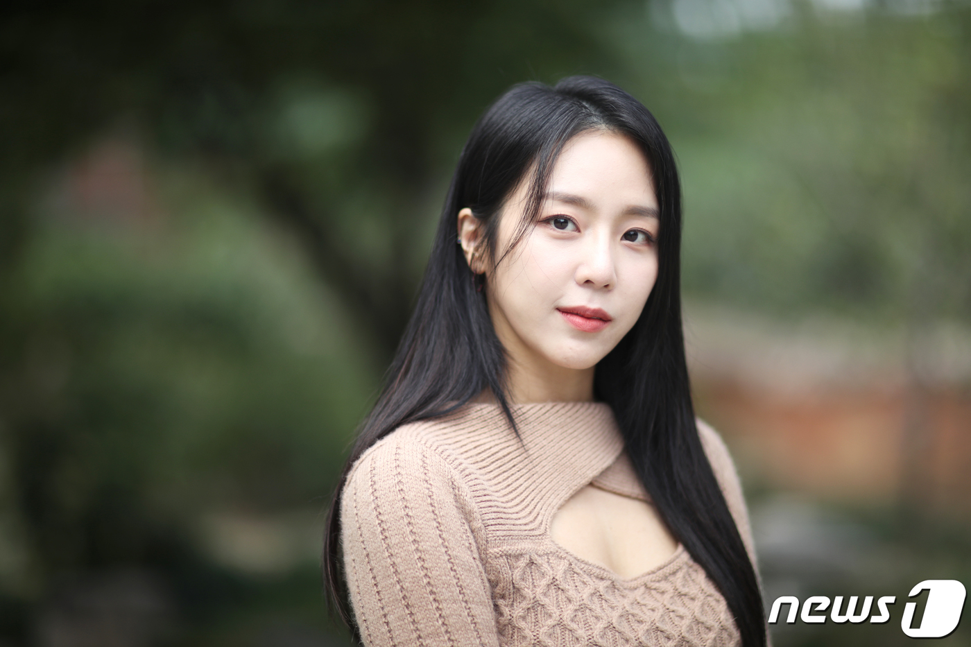 (서울=뉴스1) 권현진 기자 = '수리남' 배우 김예원이 서울 종로구 뉴스1 본사에서 열린 인터뷰에 앞서 포즈를 취하고 있다.그룹 쥬얼리 출신 김예원은 최근 넷플릭스 드라마 '수리 …