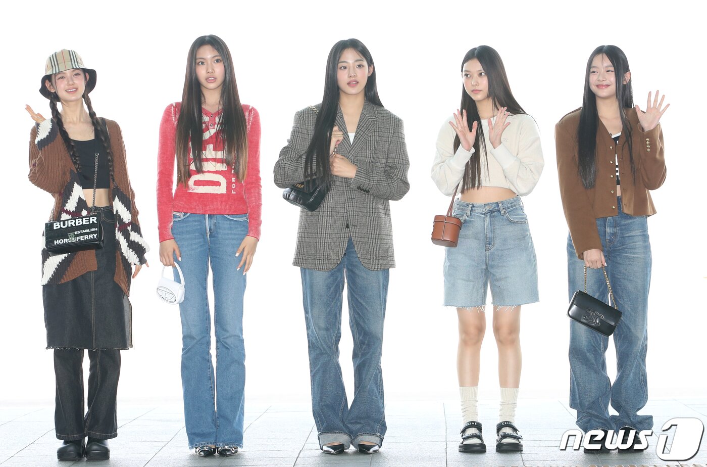 본문 이미지 - 뉴진스(NewJeans)의 다니엘(왼쪽부터) 혜인, 민지, 해린, 하니ⓒ 뉴스1