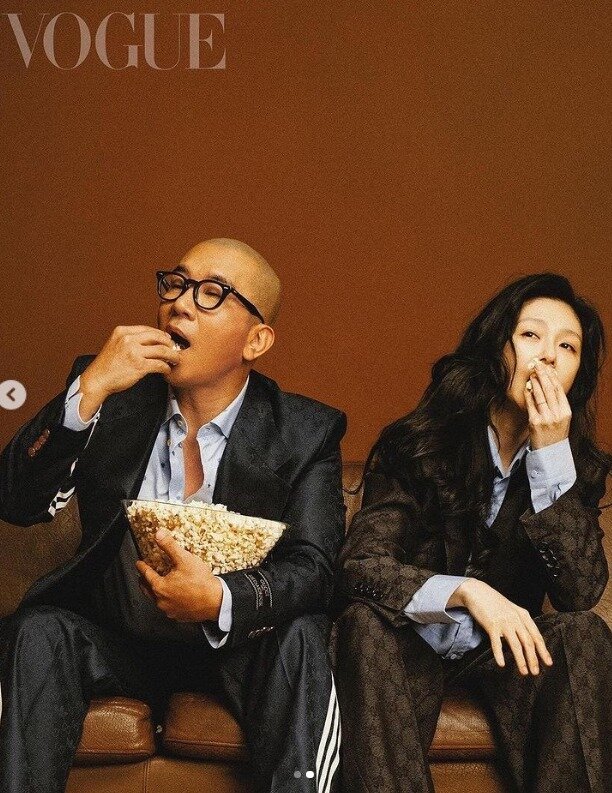 본문 이미지 - 구준엽(왼쪽)과 쉬시위안(서희원) / 사진출처=쉬시위안 인스타그램,  보그 대만 