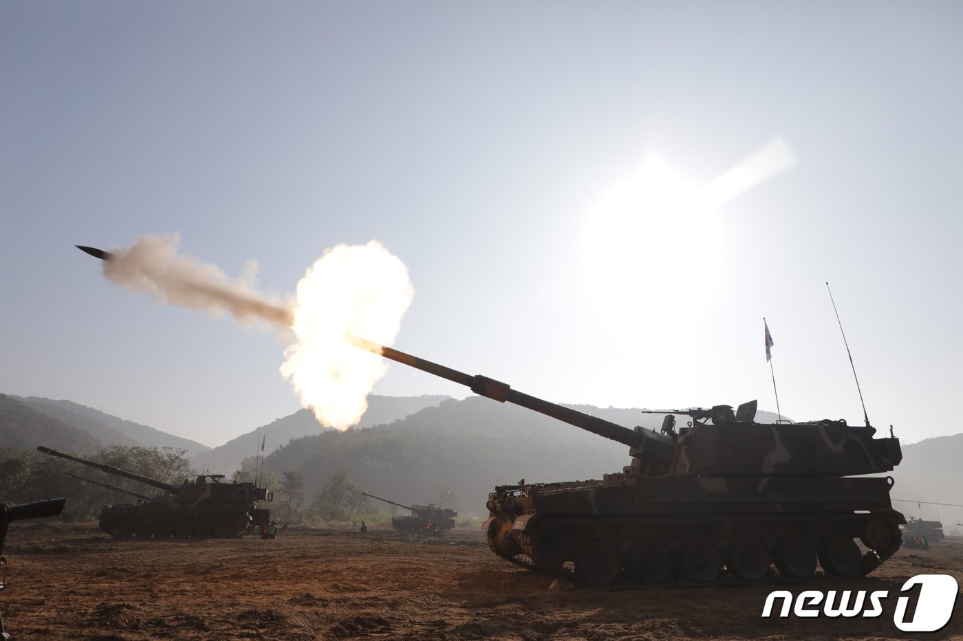 본문 이미지 - 155㎜ 포탄을 사용하는 K-9 자주포.  (육군 제공) 2022.9.30/뉴스1