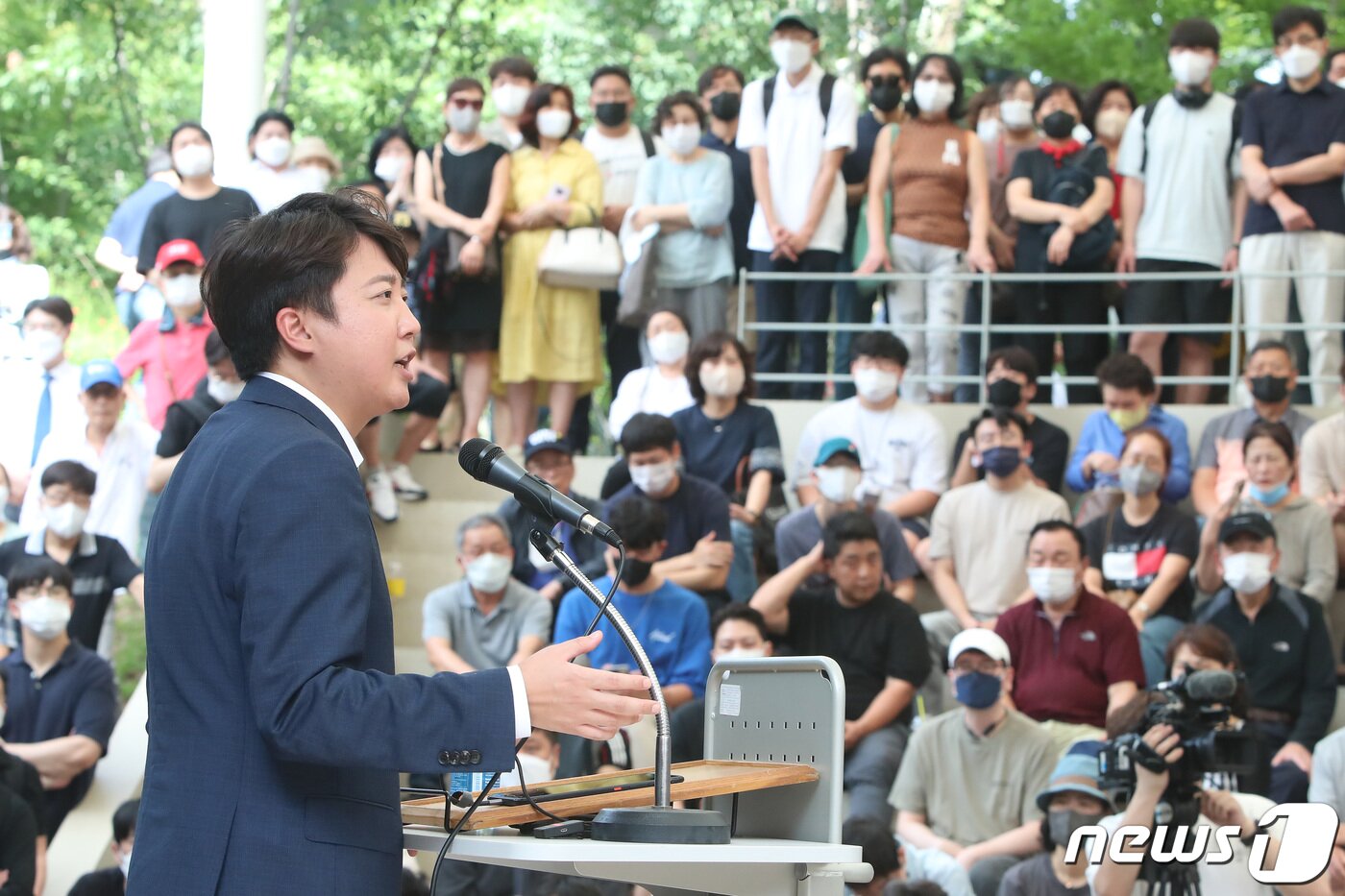 본문 이미지 - 이준석 전 국민의힘 대표가 4일 오후 대구 중구 김광석길 콘서트홀에서 가진 기자회견에서 발언하고 있다. 2022.9.4/뉴스1 ⓒ News1 공정식 기자