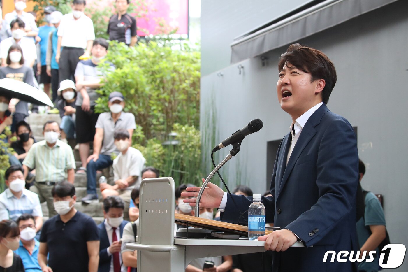 본문 이미지 - 이준석 전 국민의힘 대표가 4일 오후 대구 중구 김광석길 콘서트홀에서 가진 기자회견에서 발언하고 있다. 2022.9.4/뉴스1 ⓒ News1 공정식 기자
