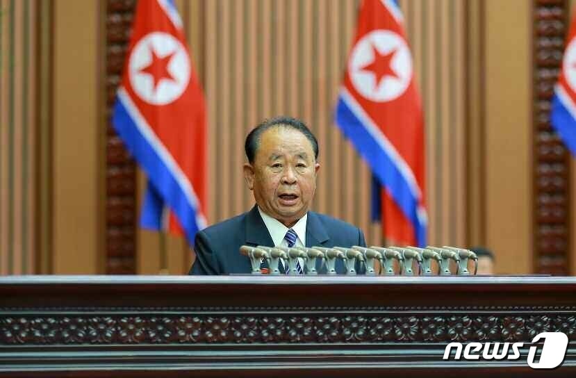 본문 이미지 - (평양 노동신문=뉴스1) = 리병철 북한 노동당 정치국 상무위원. [국내에서만 사용가능. 재배포 금지. DB 금지. For Use Only in the Republic of Korea. Redistribution Prohibited] rodongphoto@news1.kr