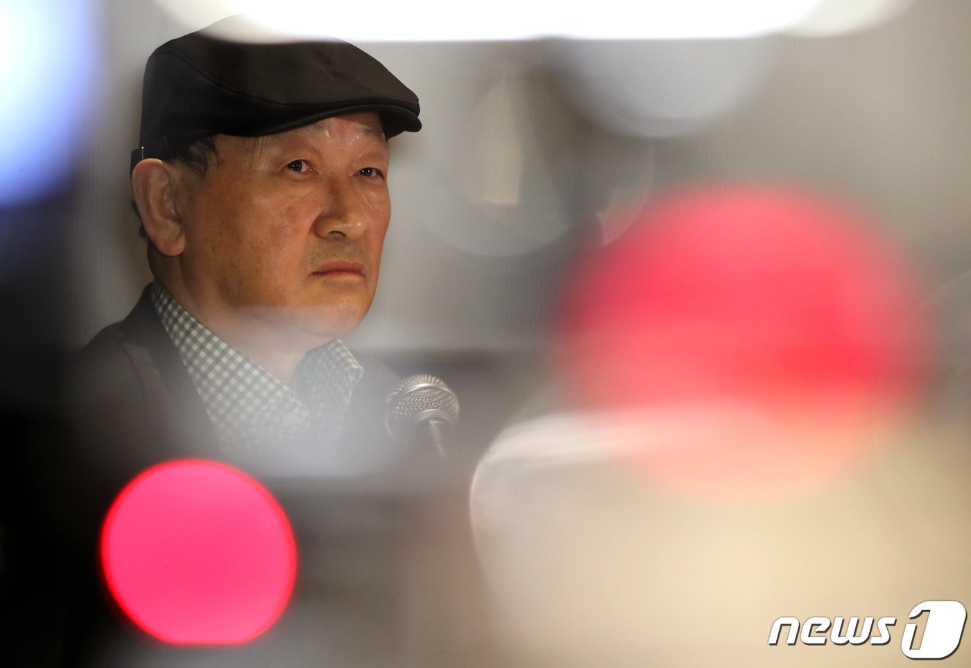 본문 이미지 - 문화체육관광부 소속 기관인 국립현대미술관에 대한 특정감사 결과 16건의 위법·부당 업무처리가 확인된 가운데 윤범모 국립현대미술관장이 10일 오전 서울 종로구 국립현대미술관에서 열린 2023년 전시 및 중점사업 언론공개회에서 문체부 감사와 관련해 해명하고 있다. 2023.1.10/뉴스1 ⓒ News1 이동해 기자