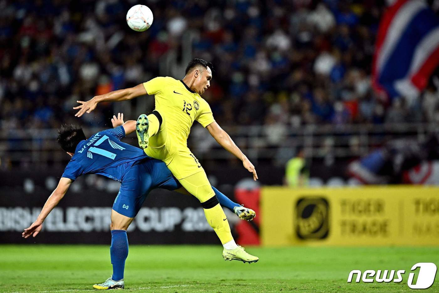 본문 이미지 - 말레이시아와 태국의 경기 모습ⓒ AFP=뉴스1