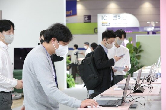 본문 이미지 - 2022년 월드IT쇼 코엑스 행사장 모습 &#40;과학기술정보통신부 제공&#41;