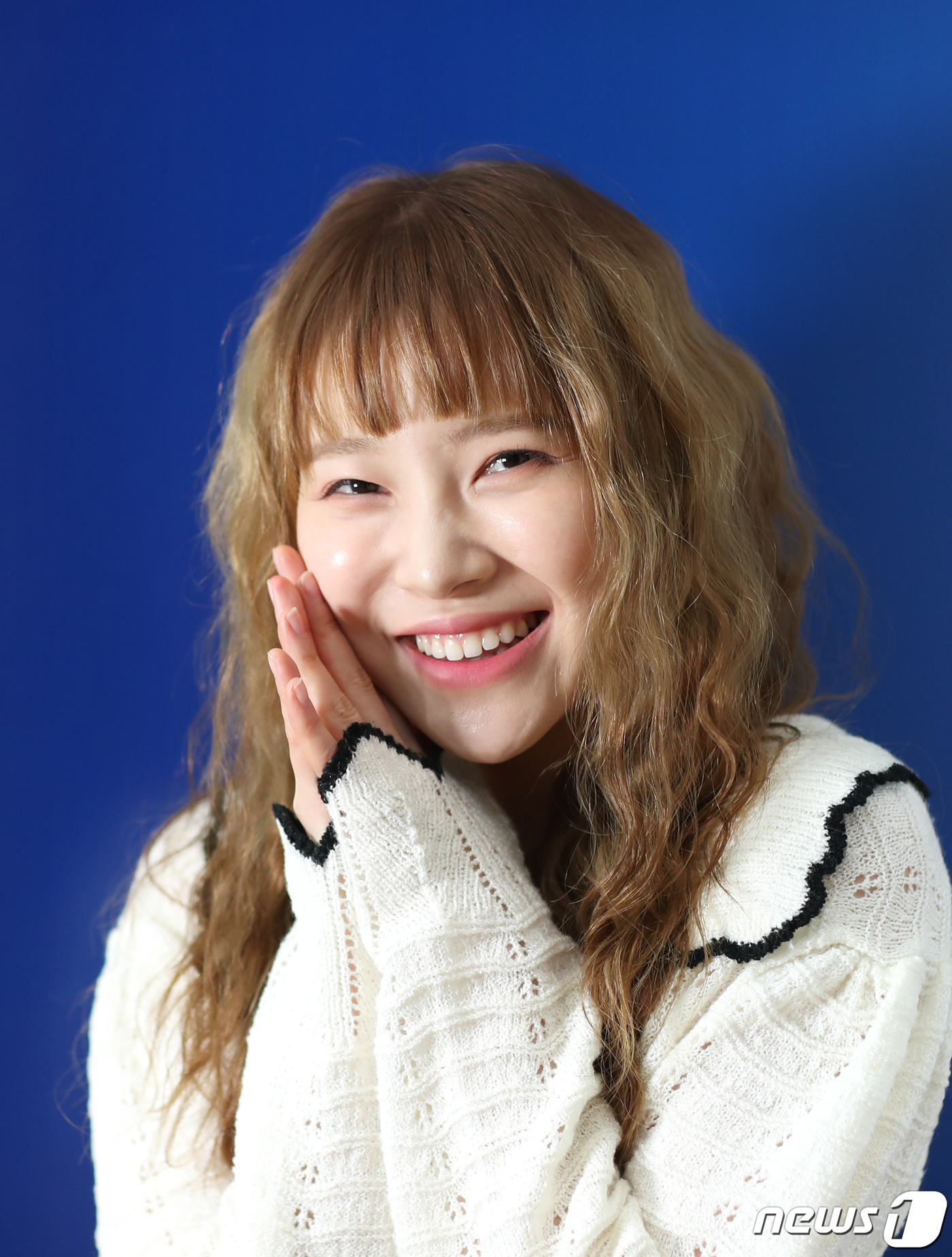 (서울=뉴스1) 권현진 기자 = 배우 김아영이 서울 종로구 뉴스1 사옥에서 열린 인터뷰에 앞서 포즈를 취하고 있다.김아영은 쿠팡플레이 코미디 프로그램 'SNL 코리아 시즌3' 인기 …