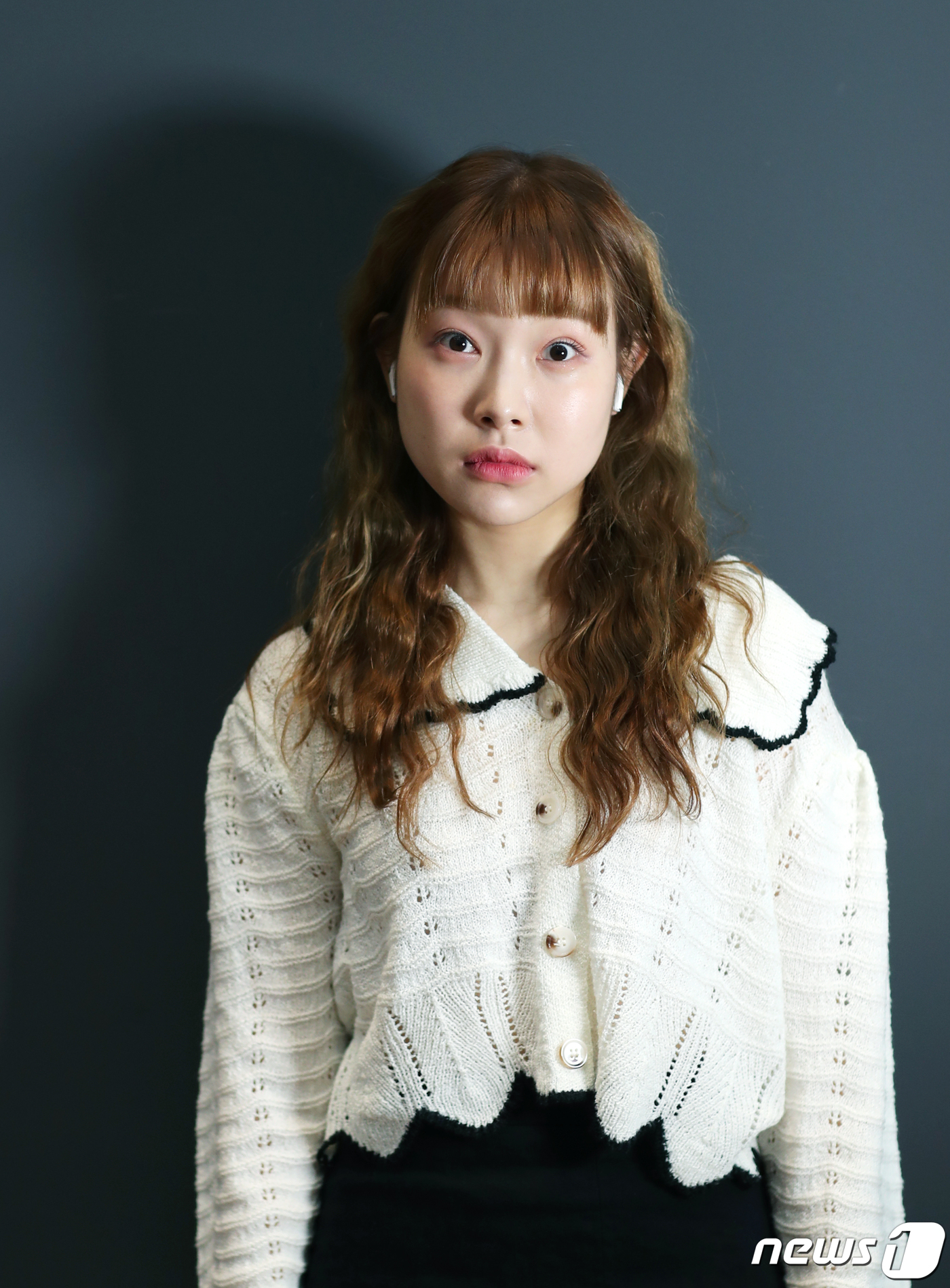 (서울=뉴스1) 권현진 기자 = 배우 김아영이 서울 종로구 뉴스1 사옥에서 열린 인터뷰에 앞서 포즈를 취하고 있다.김아영은 쿠팡플레이 코미디 프로그램 'SNL 코리아 시즌3' 인기 …