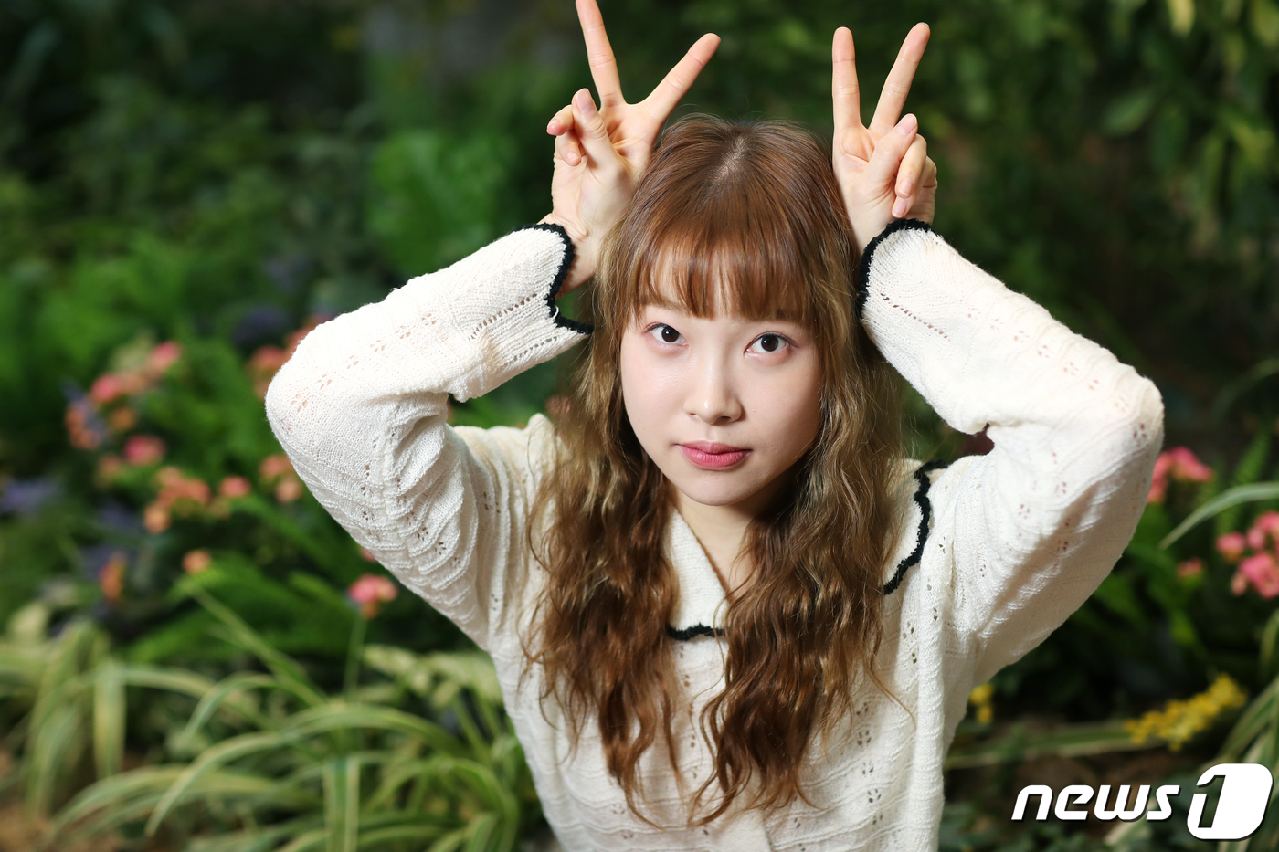 (서울=뉴스1) 권현진 기자 = 배우 김아영이 서울 종로구 뉴스1 사옥에서 열린 인터뷰에 앞서 포즈를 취하고 있다.김아영은 쿠팡플레이 코미디 프로그램 'SNL 코리아 시즌3' 인기 …