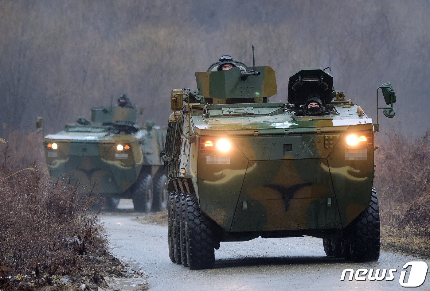 본문 이미지 - K-808 '백호' 차륜형 장갑차. 2023.1.14/뉴스1 ⓒ News1 사진공동취재단