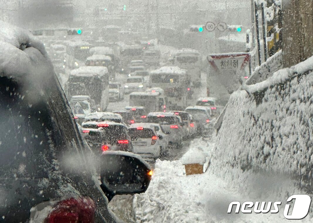 본문 이미지 - 강원 동해안 폭설 자료사진.&#40;뉴스1 DB&#41;