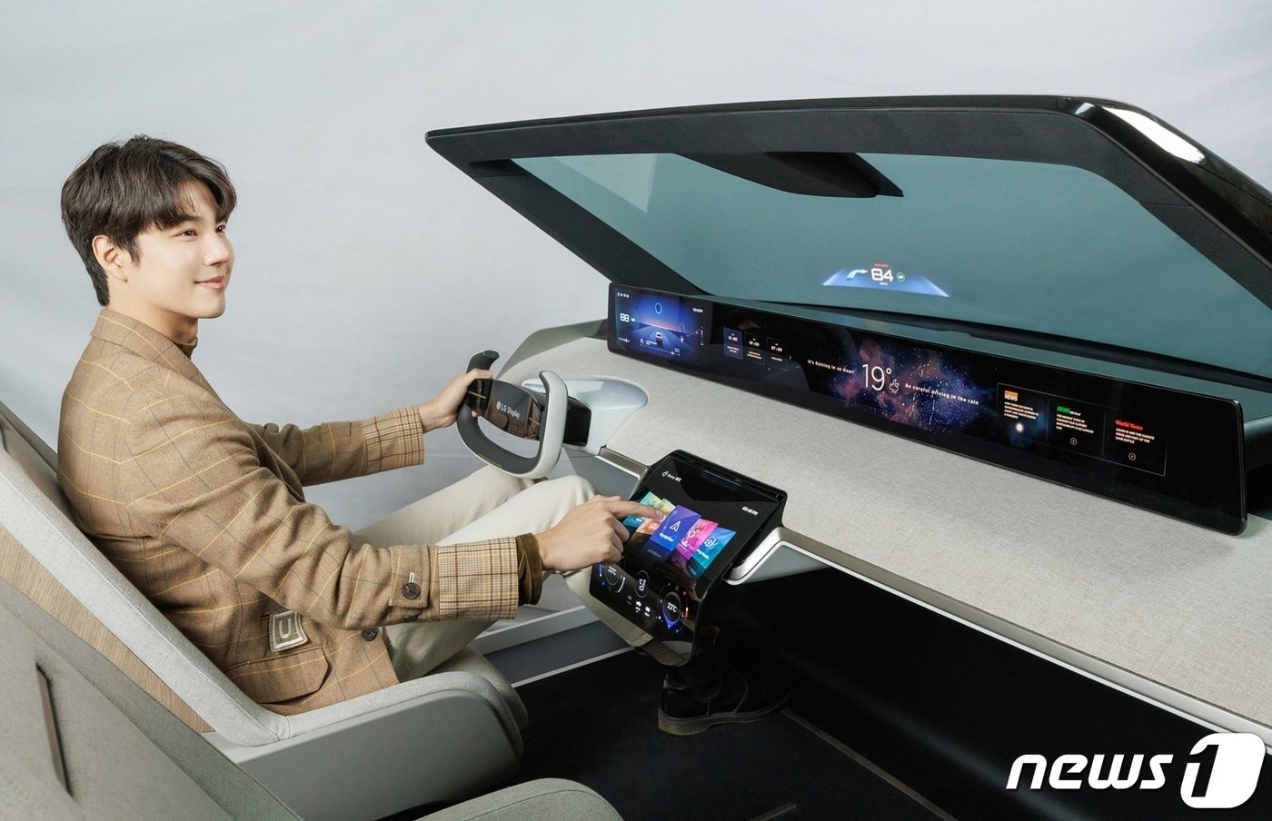 본문 이미지 - LG디스플레이 차량용 디스플레이(LG디스플레이 제공)