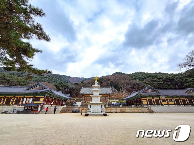 예산 수덕사.&#40;예산군 제공&#41; /뉴스1