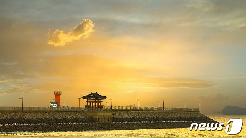 본문 이미지 - 화성 궁평항.(경기관광공사 제공)/