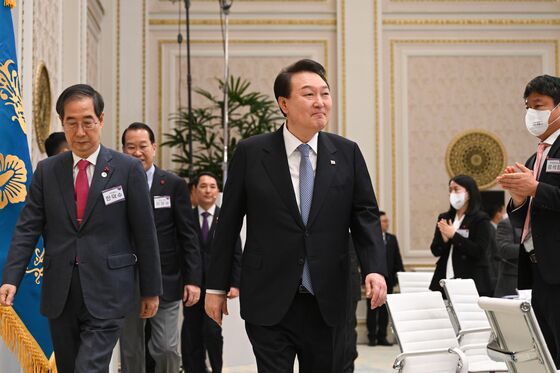 조국혁신당 "尹보다 한덕수 먼저 선고하는 헌재, 국민께 허탈감 줘"