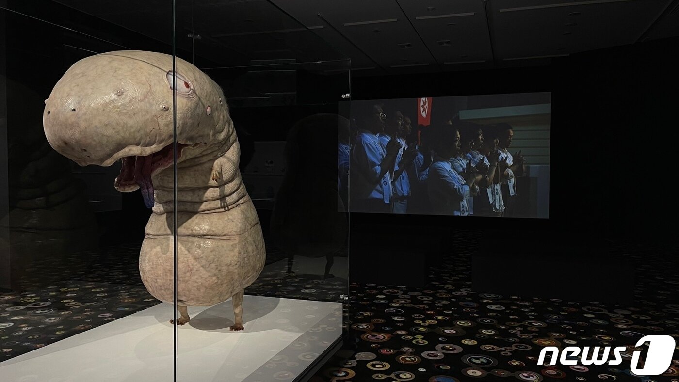 본문 이미지 -  부산시립미술관에서 열리고 있는 무라카미 다카시의 회고전 '무라카미 좀비'전. 2023.01.26/뉴스1 ⓒ 뉴스1 김일창 기자