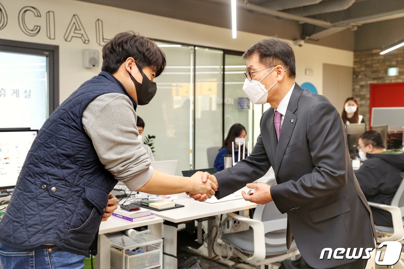 김성태 기업은행장, 첫 공식 일정으로 IBK창공 마포 방문 - 뉴스 썸네일 이미지