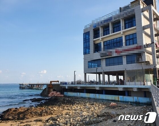 본문 이미지 -  흉물로 방치돼 있는 해운대구 송정마리나의 모습. 2023.01.30 /뉴스1 강승우 기자