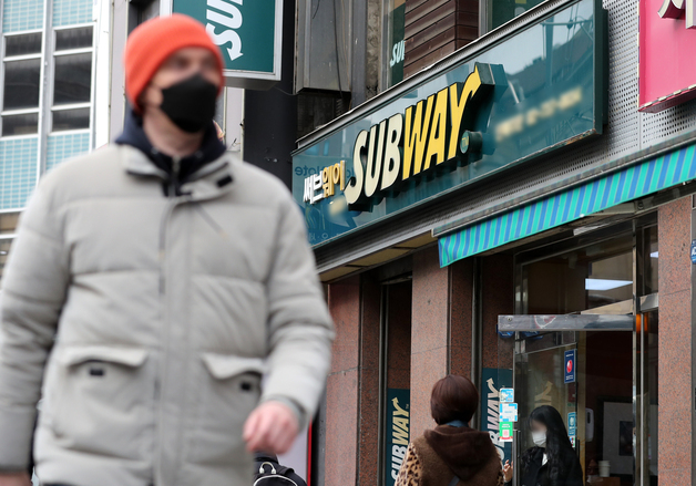 [단독] 써브웨이, 대표 미등기 9개월 방치…각종 논란 관리부실 도마