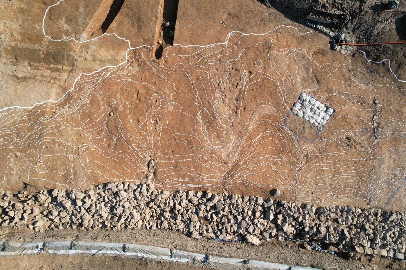 본문 이미지 - 조사지역 중앙부 일대 전경. (문화재청 제공) ) 